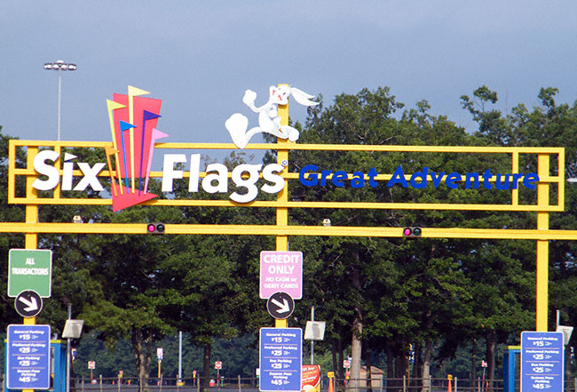 six flags jackson new jersey hours