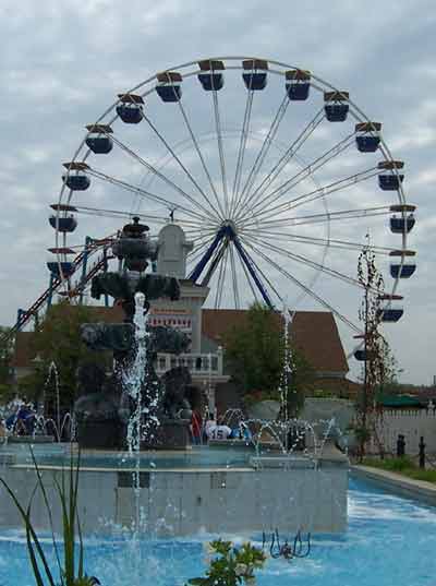 The Americana Ferris Wheel @ Six Flags Worlds Of Adventure