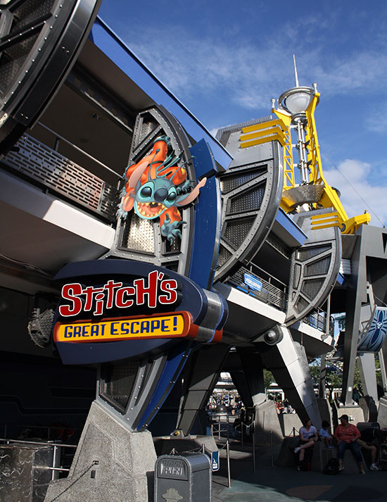 walt-disney-world-magic-kingdom-2013-stitch%27s-great-escape-2.jpg