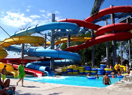 G Beech Bend Park S 2005 Page Twelve Splashin Lagoon At Beech Bend Park In Bowling Green Kentucky