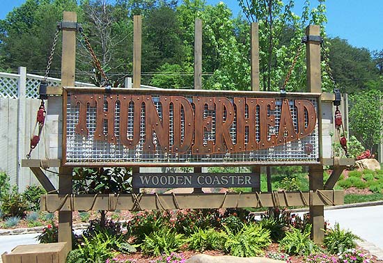 Thunderhead Rollercoaster at Dollywood, Pigeon Forge Tennessee