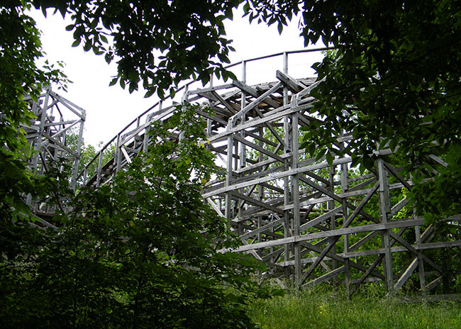 The Legend Rollercoaster at Holiday World @ Splashin' Safari, Santa Claus, IN