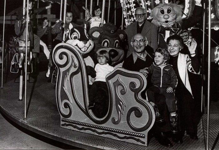 Old Chicago Shopping Center & Amusement Park, Bolingbrook Illinois