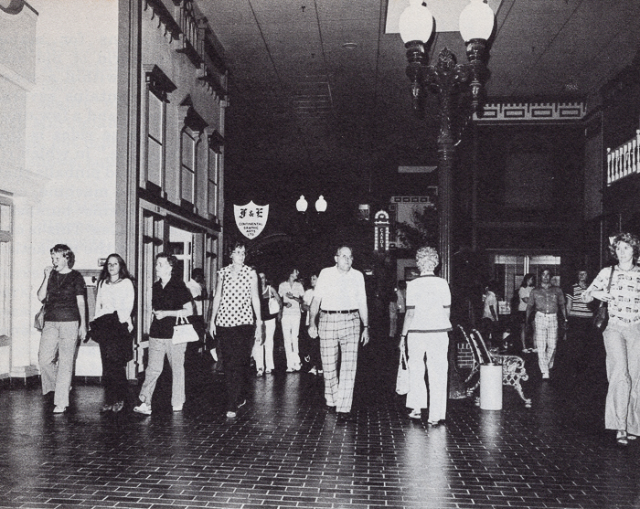 Old Chicago Shopping Center & Amusement Park, Bolingbrook Illinois