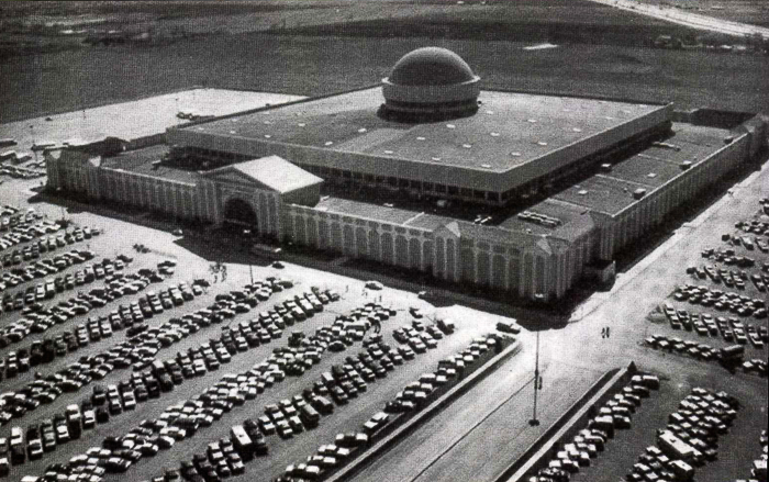 Old Chicago Shopping Center & Amusement Park, Bolingbrook Illinois