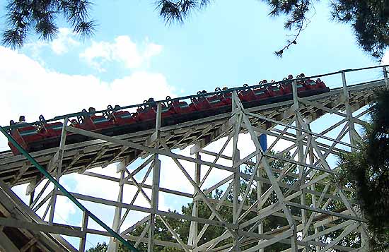 The Georgia Cyclone Rollercoaster @ Six Flags Over Georgia