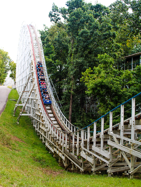 The Screamin' Eagle rollercoaster at Six Flags St. Louis, Eureka, Missouri