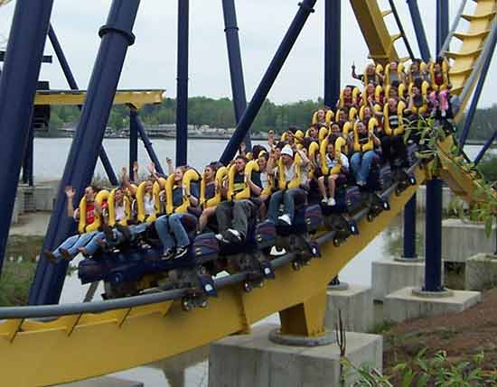 Batman Knight Flight @ Six Flags Worlds of Adventure