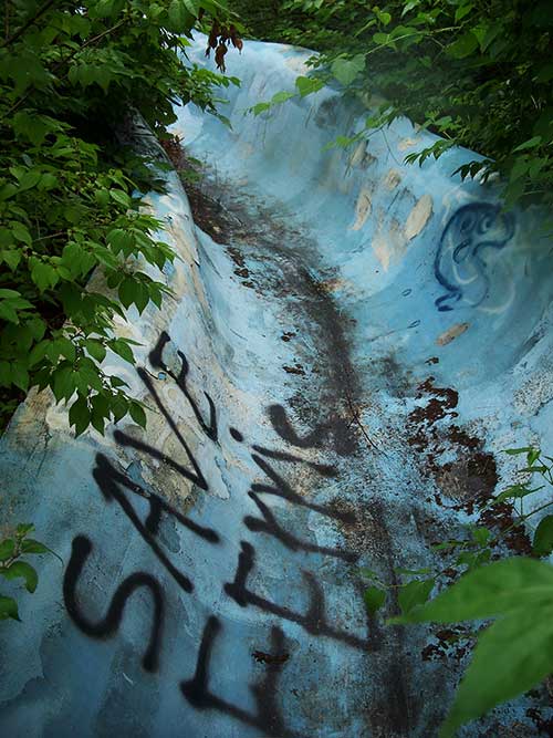 Wet Willys Defunct Waterslide, Fenton, Missouri